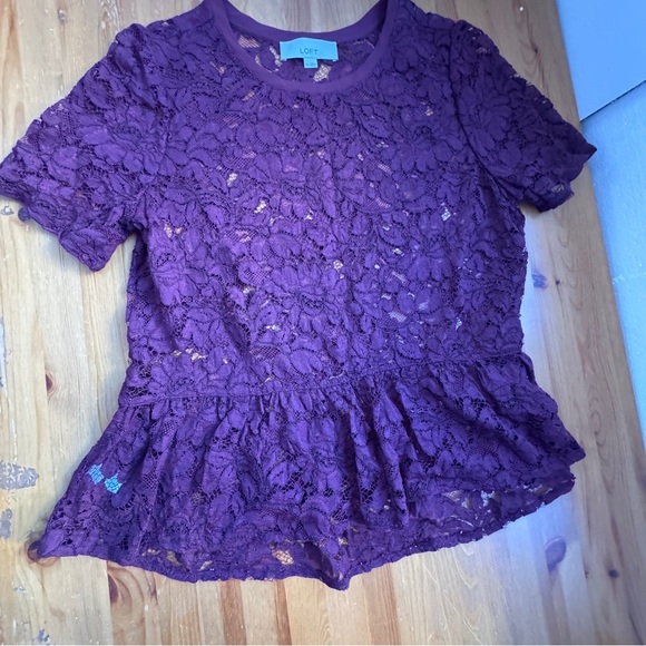 Loft Elegant Lace Burgundy Top size medium - Picture 9 of 9